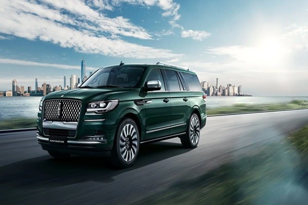 Lincoln Navigator Price in india, Specs and Features 2026